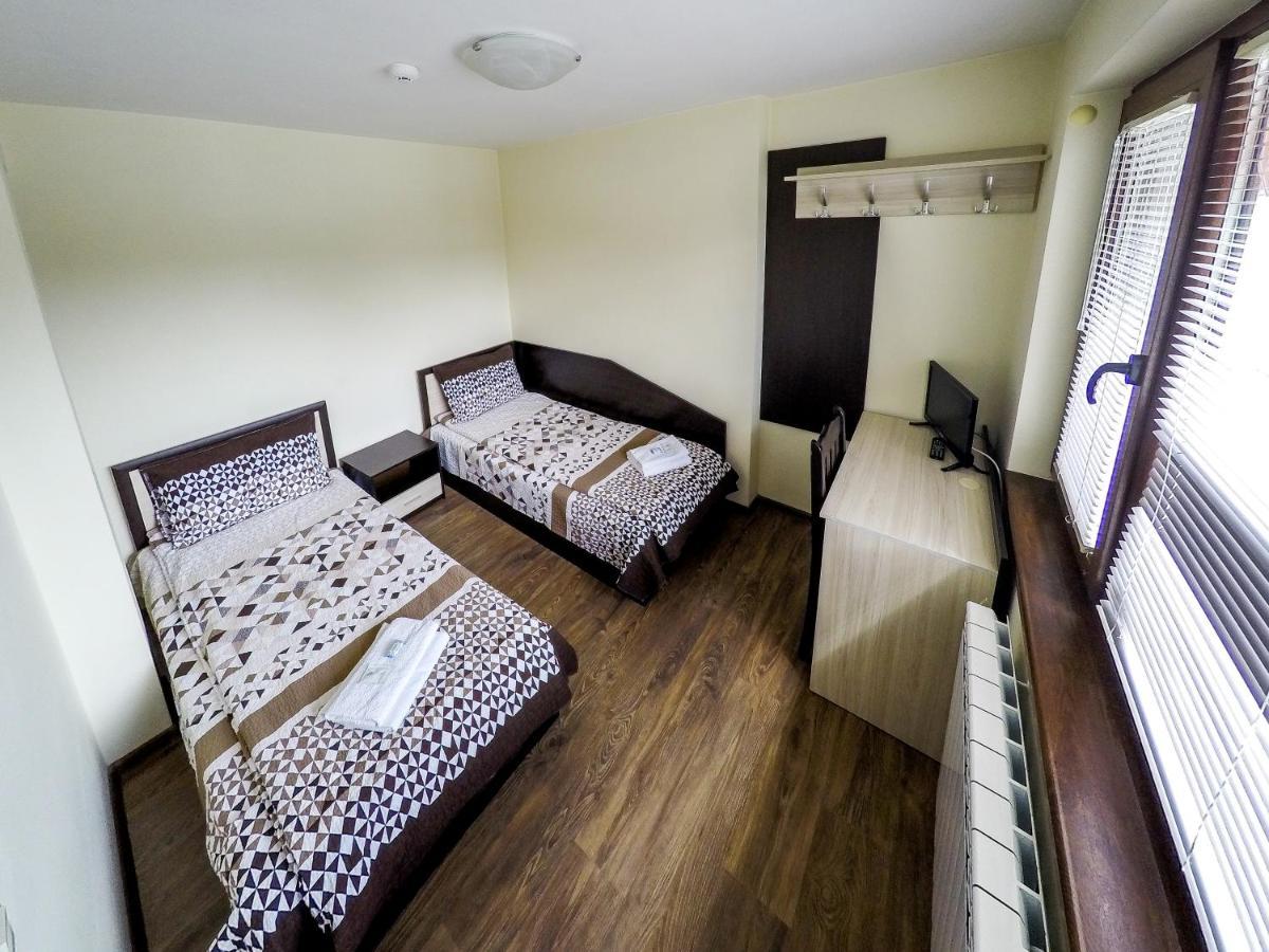 דוספאט Divna Guest House מראה חיצוני תמונה