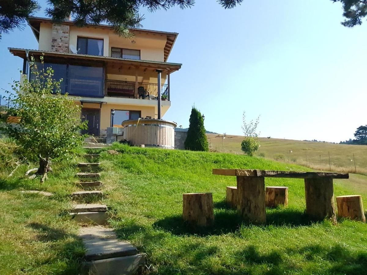 דוספאט Divna Guest House מראה חיצוני תמונה